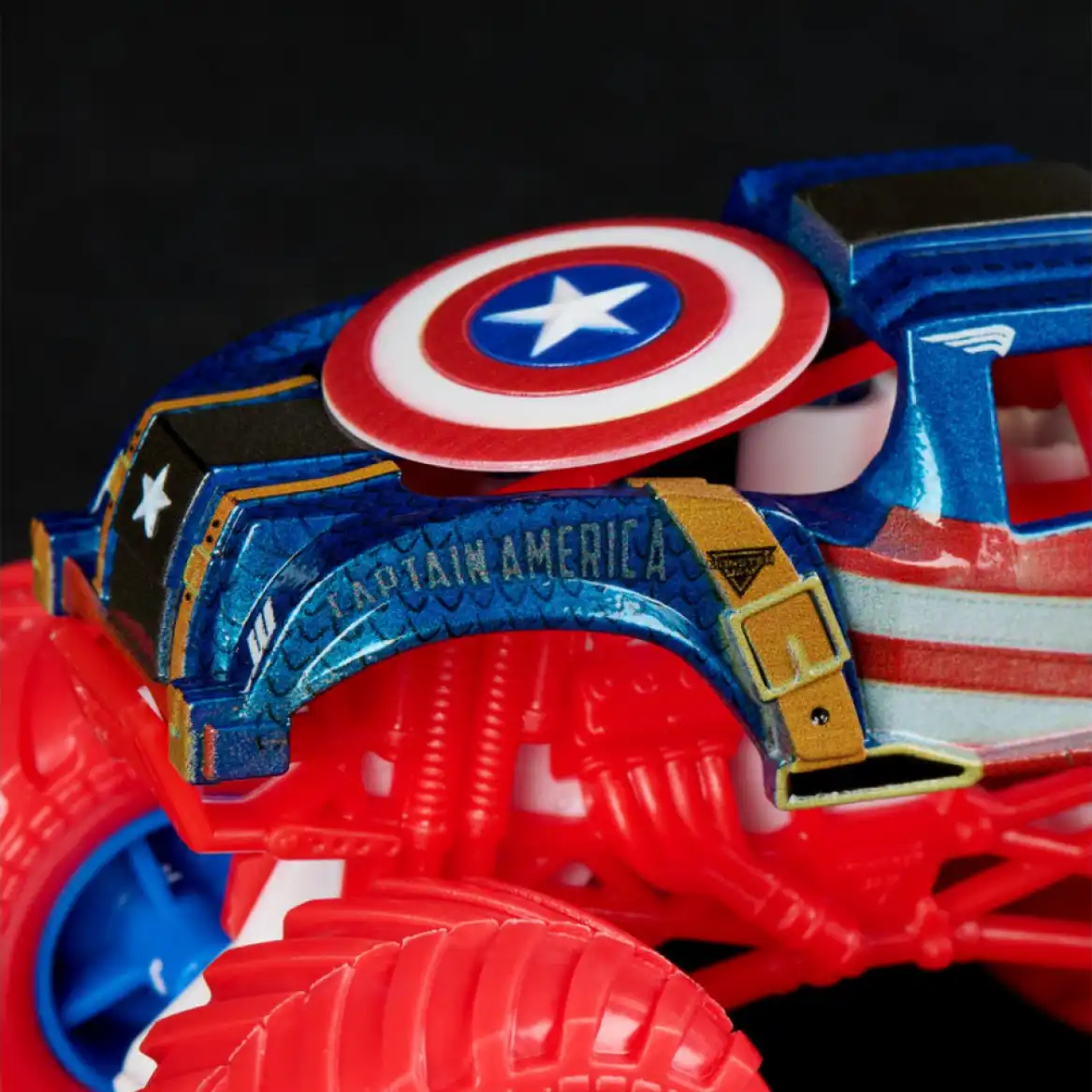 Expanda sua coleção com o conjunto único de cinco caminhões Marvel.