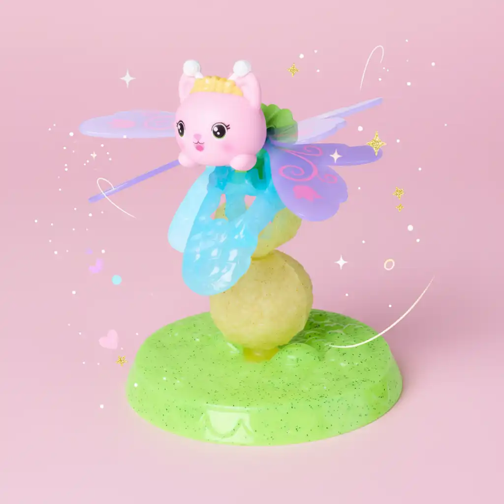 O bater mecânico das asas oferece uma experiência interativa sem baterias.